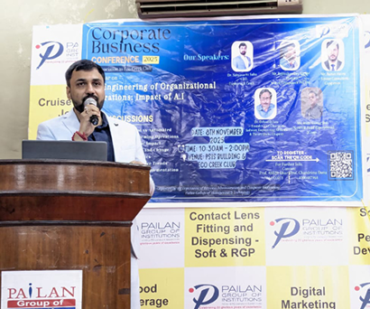 Dr. Sabyasachi Saha delivering the keynote at the Corporate Business Conference 2025, Pailan College of Management and Technology