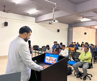 Dr. Sabyasachi Saha addressing computer science students at Sanaka Education Trust's Group of Institutions, Durgapur